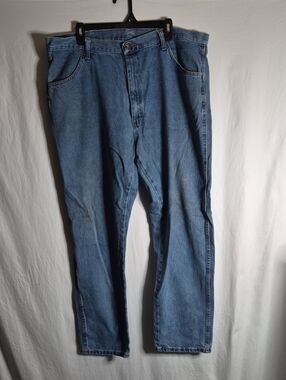Rustler Men's Straight-Leg Jeans in Medium Blue